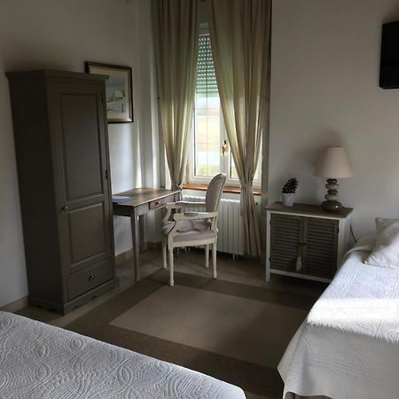 Domaine Du Manoir Bed and Breakfast Les Avenières Eksteriør billede