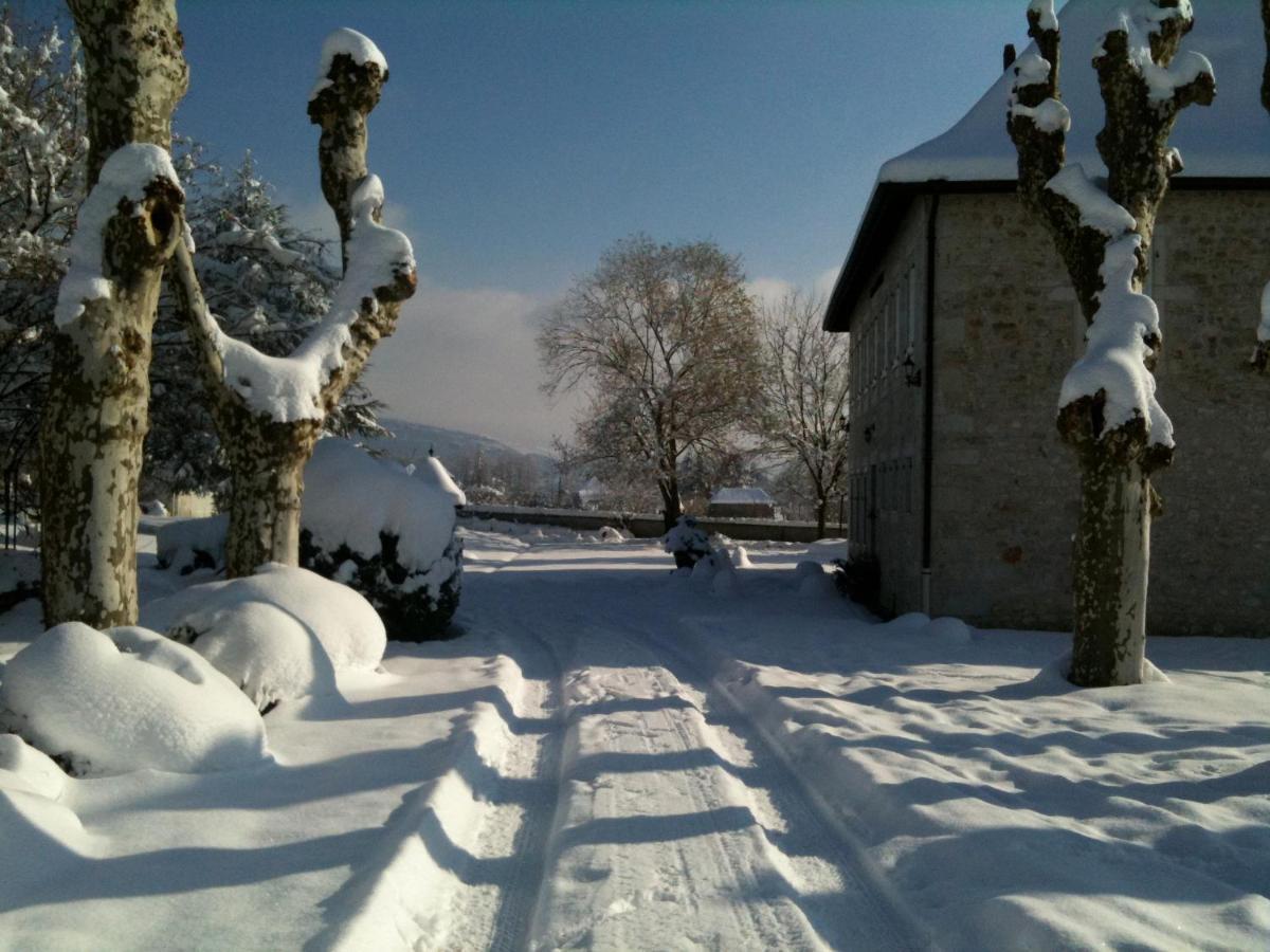 Domaine Du Manoir Bed and Breakfast Les Avenières Eksteriør billede