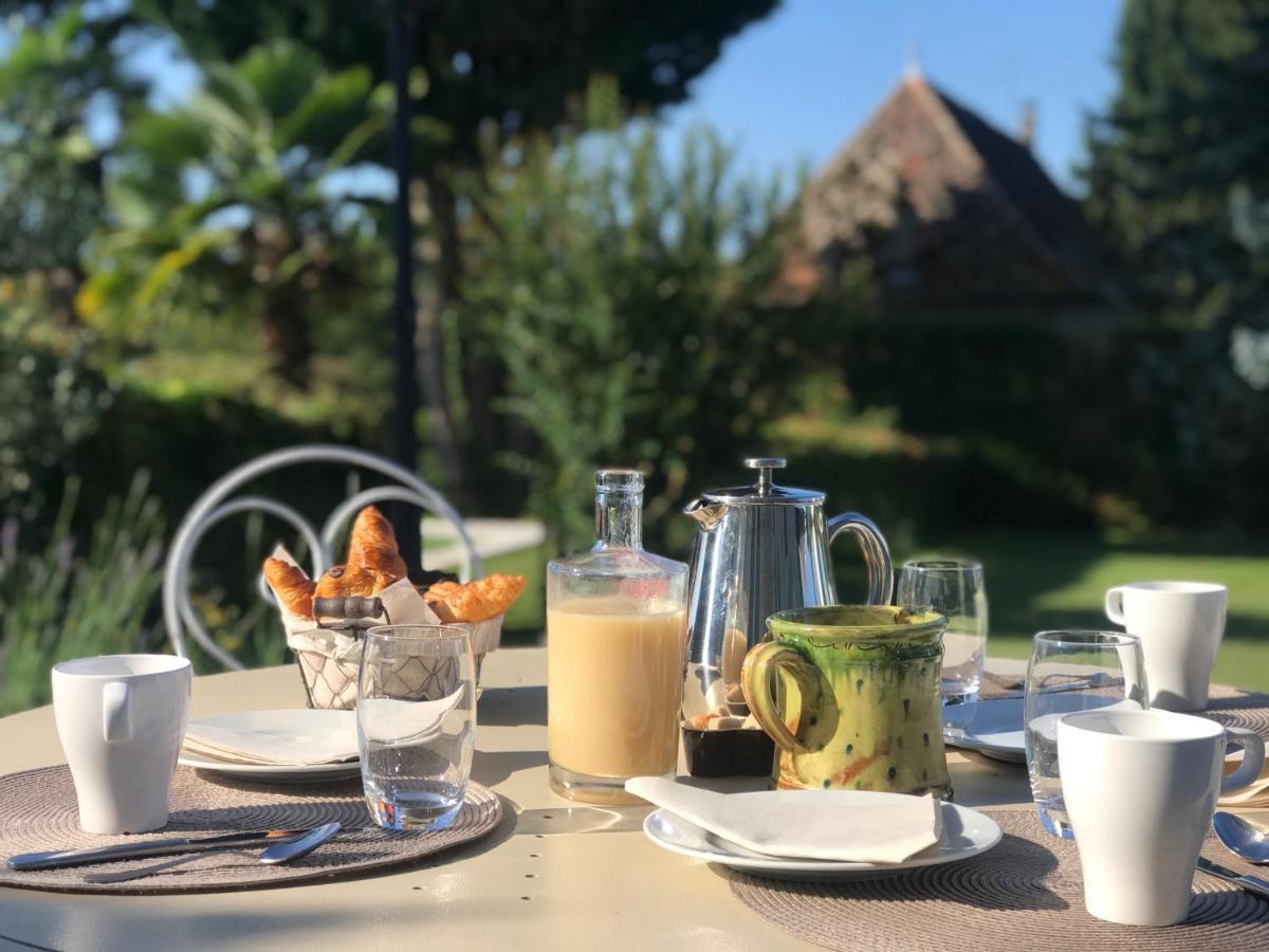 Domaine Du Manoir Bed and Breakfast Les Avenières Eksteriør billede