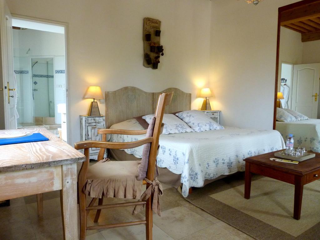 Domaine Du Manoir Bed and Breakfast Les Avenières Eksteriør billede