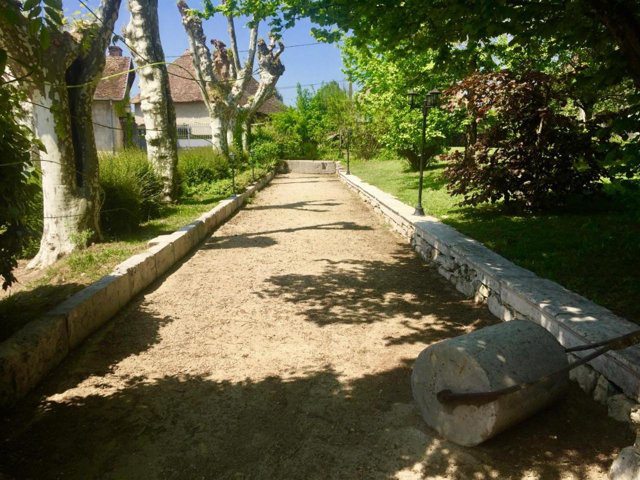 Domaine Du Manoir Bed and Breakfast Les Avenières Eksteriør billede